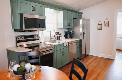 Fredericksburg Cottage | Historic Cottage in the Heart of Amish Country