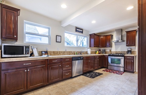 Downtown Riverside House | Historic craftsman home in the heart of Riverside!