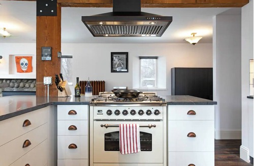 Goss - Grove House | Historic Downtown Creekside House