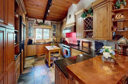 Edwards House | Historic Edwards home Lake Creek
