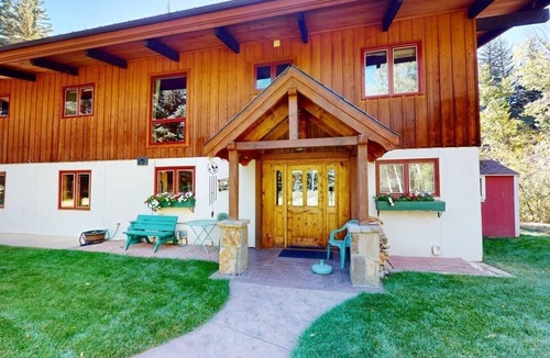 Edwards House | Historic Edwards home Lake Creek