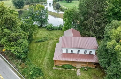 Tionesta House | Historic Hunter’s Haven, Waterfront Gem in Tionesta. Float, fish and relax here.