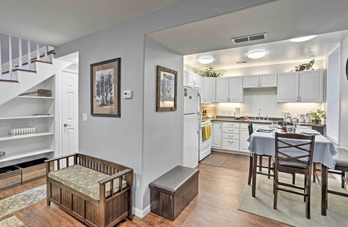 Laramie Condo | Historic Laramie Condo - 3 Blocks to Downtown & UW
