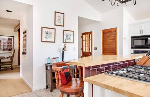 Basalt House | Historic Log Cabin- Downtown Basalt, Aspen Skiing Nearby, Gold Medal Fishing