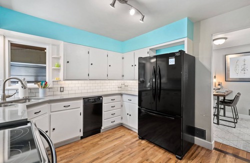 Old Town West Apartment | Historic Mountain Ave Bungalow - Walk Everywhere!