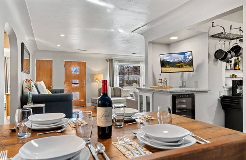 Old Town West Apartment | Historic Mountain Ave Bungalow – Walk Everywhere!