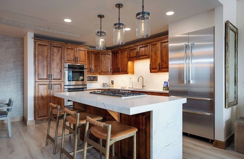 Steamboat Springs Condo | HM4B | Luxury Residence | Close to Slopes | Hot Tub | Pool | A/C