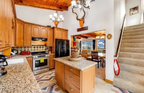 Fawnskin House | Holiday Chalet Retreat | Lake Views Fireplace