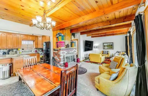 Fawnskin House | Holiday Chalet Retreat | Lake Views Fireplace
