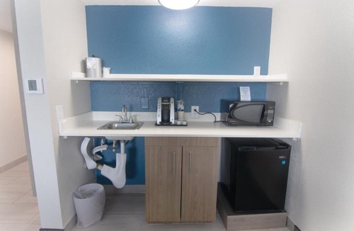 Davie Hotel | Holiday Inn Express and Suites Fort Lauderdale Airport West by IHG