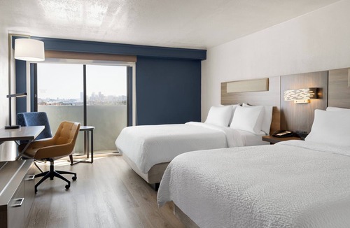 Denver Hotel | Holiday Inn Express Denver Central North by IHG