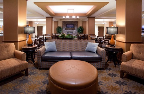 Lamar Hotel | Holiday Inn Express Hotel & Suites LAMAR by IHG