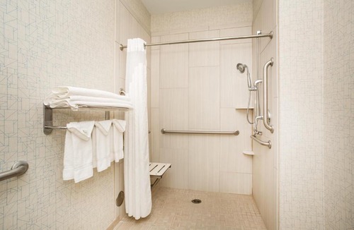 Fort Collins Hotel | Holiday Inn Express & Suites Ft Collins by IHG