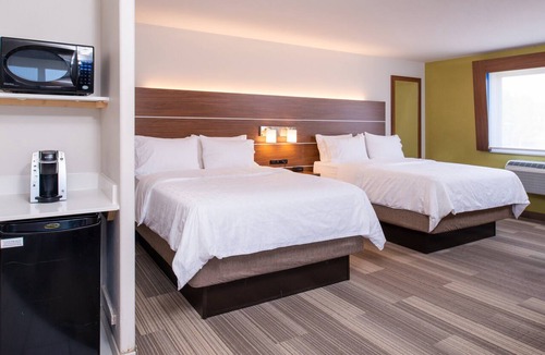 Gunnison Hotel | Holiday Inn Express & Suites Gunnison by IHG