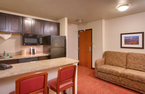 Sunset Heights Hotel | Holiday Inn Express & Suites Orem-North Provo by IHG
