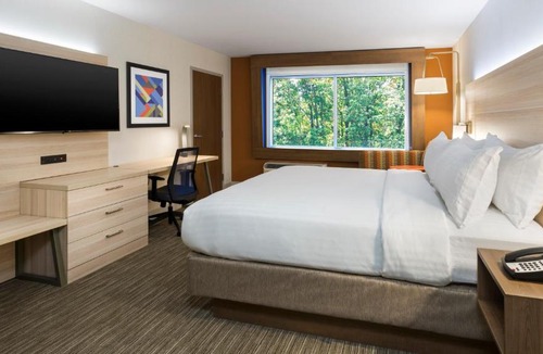 Medina Hotel | Holiday Inn Express & Suites Medina by IHG