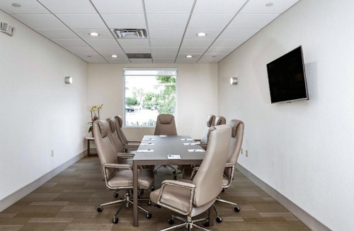 Boynton Beach Hotel | Holiday Inn Express & Suites Boynton Beach by IHG