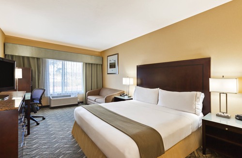 Morgan Hill Hotel | Holiday Inn Express Hotel & Suites San Jose-Morgan Hill, an IHG Hotel