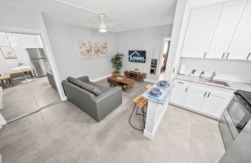 Victoria Park Apartment | Holiday Park by Lowkl