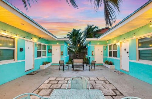North Beach Apartment | Hollywood Broadwalk Holiday Retreat Dania Beach