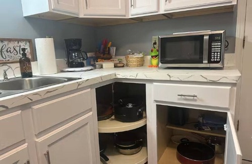 Berea Apartment | 🌞Home Away from Home! Lovely 2 bedroom Apartment☀️