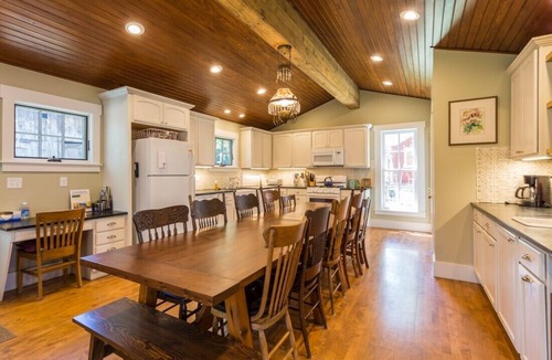 Crested Butte House | Home on Elk Ave | 7 Bedroom | Perfect for Large Groups | Gas Grill | Parking