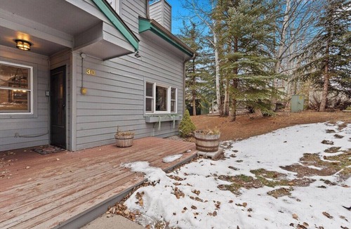 Edwards House | Homestead Hideaway - 3 Bed Home, Minutes from Skiing, Amenities Galore!