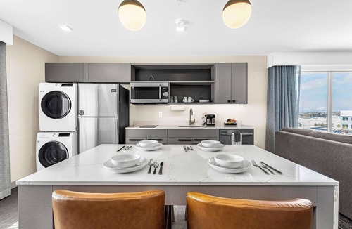 Southeast Colorado Springs Hotel | Homewood Suites by Hilton Colorado Springs Airport