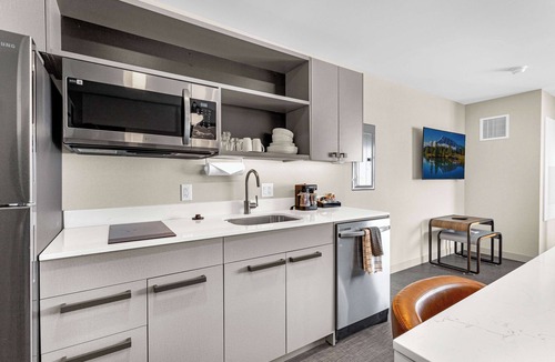 Southeast Colorado Springs Hotel | Homewood Suites by Hilton Colorado Springs Airport