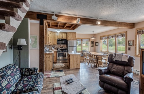 Clark Ski Chalet | Honey Bear - Mountain cabin with gorgeous scenery