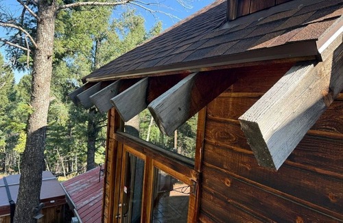 Cripple Creek Cottage | Honeymoon Cozy Cottage