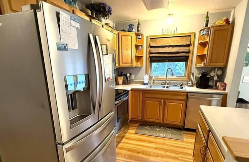 Kelleys Island House | Hook, Wine and Sinker Home-4 Bdrms/2.5 Bths