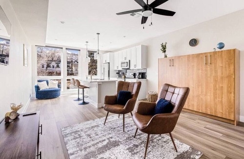 Golden Apartment | Horseshoe Hideaway, Luxe Studio 1 Block to Main St