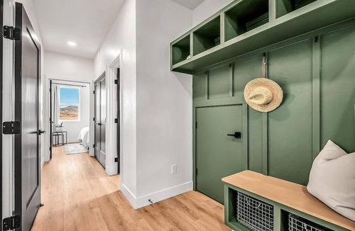 Loma House | Horsethief Hideout - Views, Hot Tub, Firepit Table, Trails Oasis