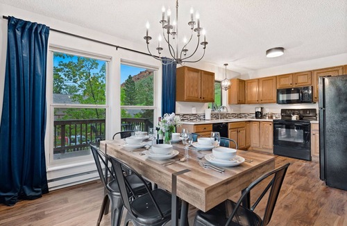 Fort Collins House | Horsetooth Stoop - Trails, Lake Access & Mtn Views