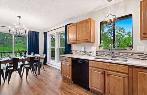 Fort Collins House | Horsetooth Stoop - Trails, Lake Access & Mtn Views