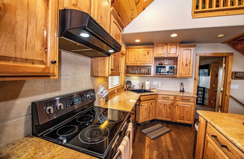 Pagosa Highlands Cabin | Hot Tub! Close to Fishing, ATV, Hiking, Rafting, Rivers!