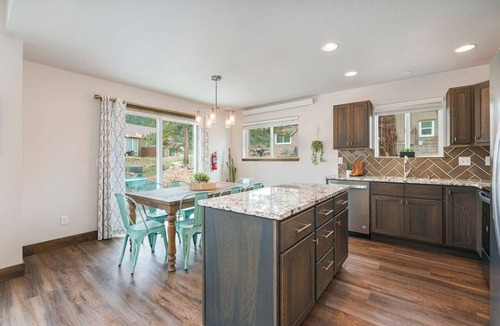 Estes Park Villa | Hot tub! Dogs OK! King Bed & Fireplace, Near Park