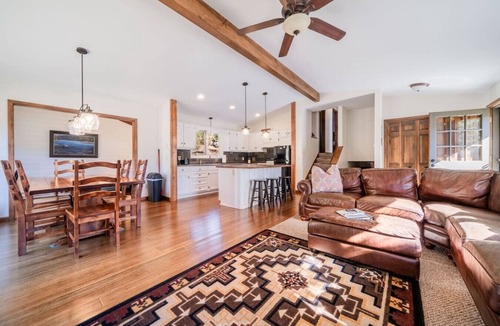 Carriage Hills House | Hot tub, great views, huge deck. Near town, RMNP