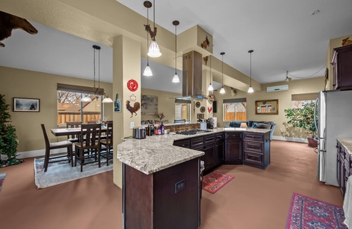 Creighton House | Hot Tub & Gym | Minutes to Red Rocks Ampitheater | Sauna