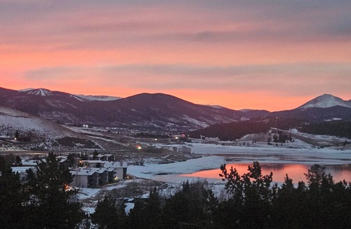 Dillon House | Hot Tub, Lake Views, Pool Table, Walk to Dillon Amphitheater Concerts & Marina