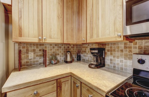 Estes Park House | Hot tub, life-size chess, playground, dog friendly + option of 2nd building!