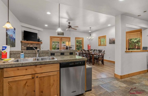 Purgatory House | Hot Tub & Pool, Pet-Freindly, Hiking/Fishing Close!