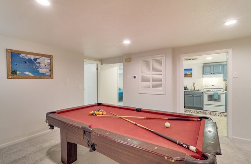 Lamar Heights Area House | Hot Tub, Pool Table, BBQ Patio, Yard Games