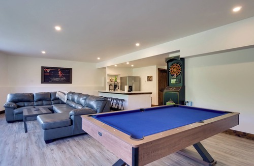 Blue River House | Hot Tub, Pool Table & Fireplace: 5 Mi to Breck!
