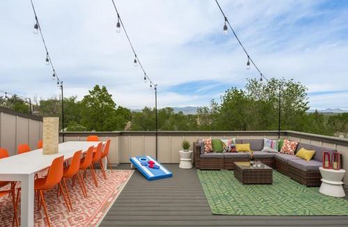 Berkley House | Hot Tub Rooftop Game Room 4br 4ba