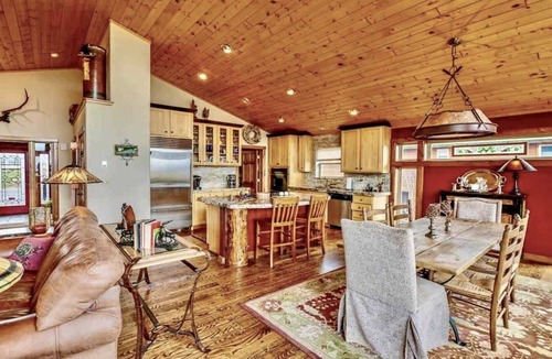 Mount Crested Butte House | Hot Tub with Amazing Views- 7min to town/resort