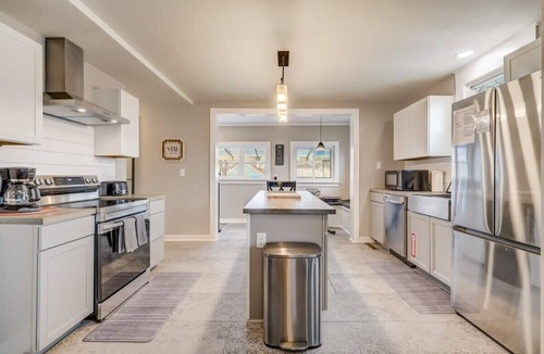 Northside House | Hotel Heritage | Historic Sites | Dog Friendly/BBQ