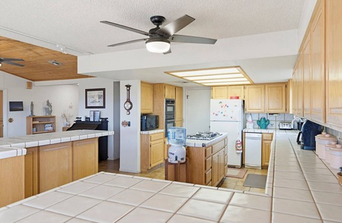 Golden Valley House | Howling Coyote: Mountain Views, Near Lake Mohave