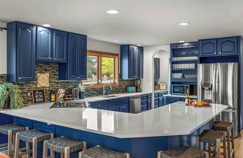 Arvada House | Huge Lodge w Pickleball & HotTub! 15 min to Golden